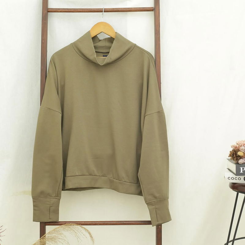 RE068 GP Cloud Light Oversize Batwing Turtleneck Sweatshirt RK.E7