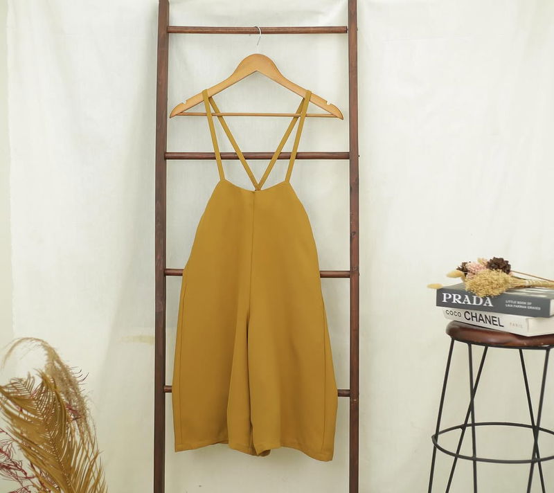RE081 GU By UNQ Jumpsuit Cullote Pants E24
