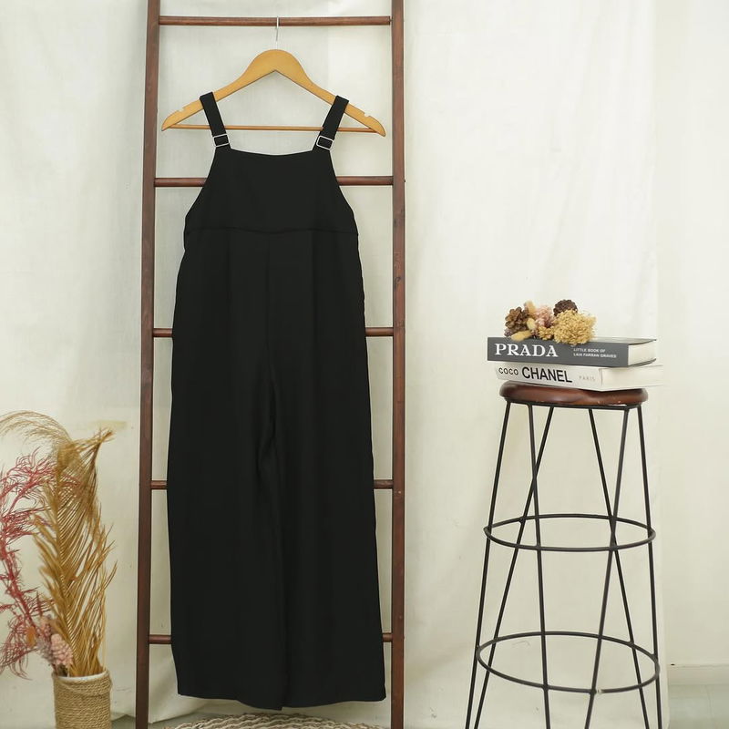 RE088 GU By UNQ Square-Neck Cullote Jumpsuit M65