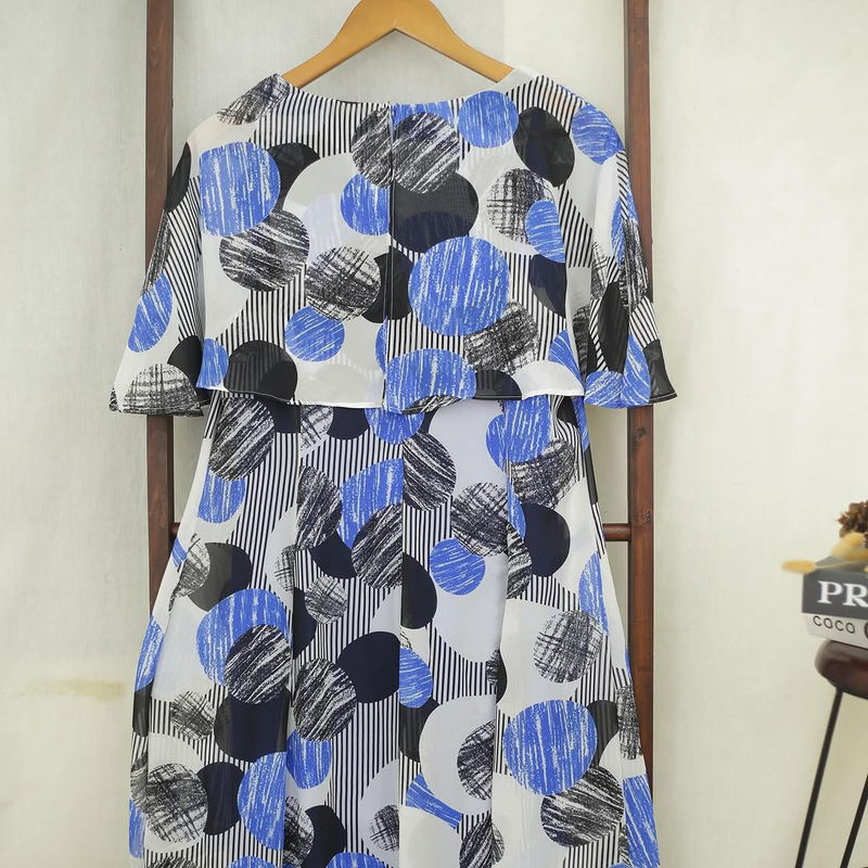 RE110 ILE New York Round Pattern Maxi Dress A3